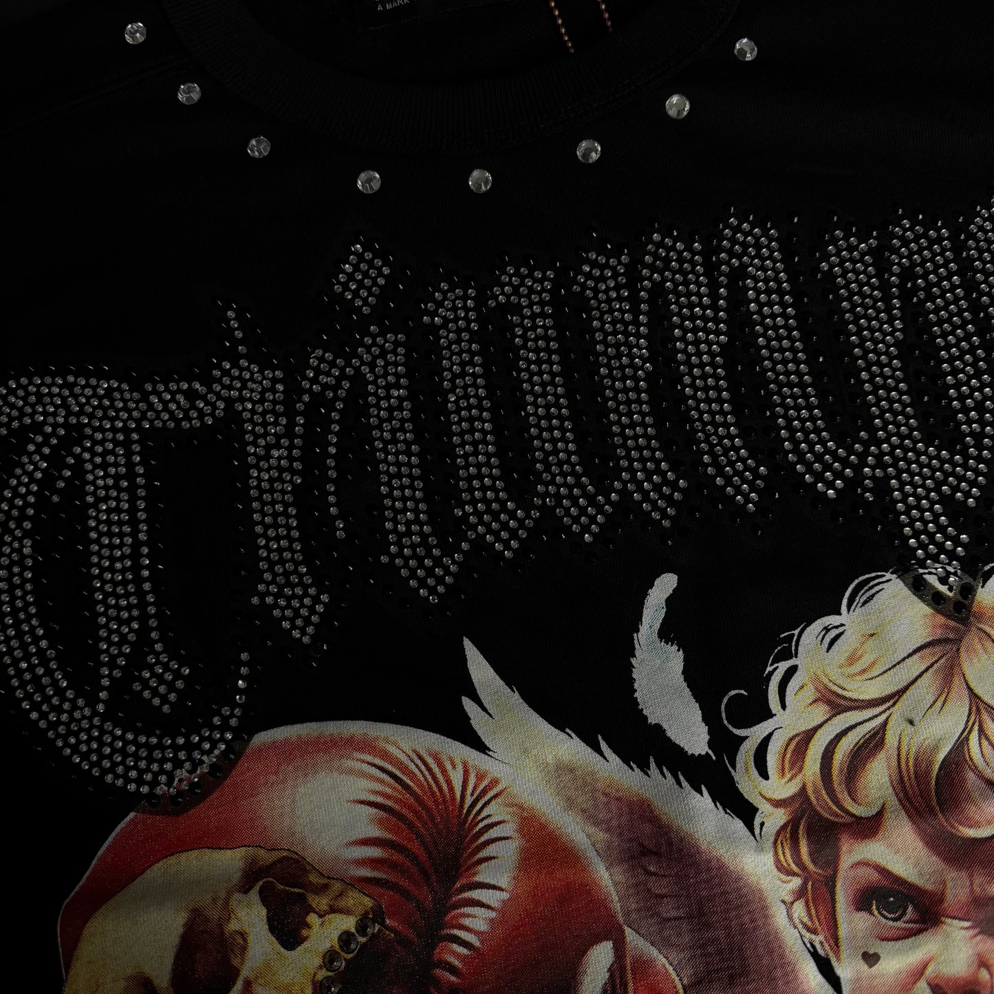 TRIUMPH BLK CROP TEE