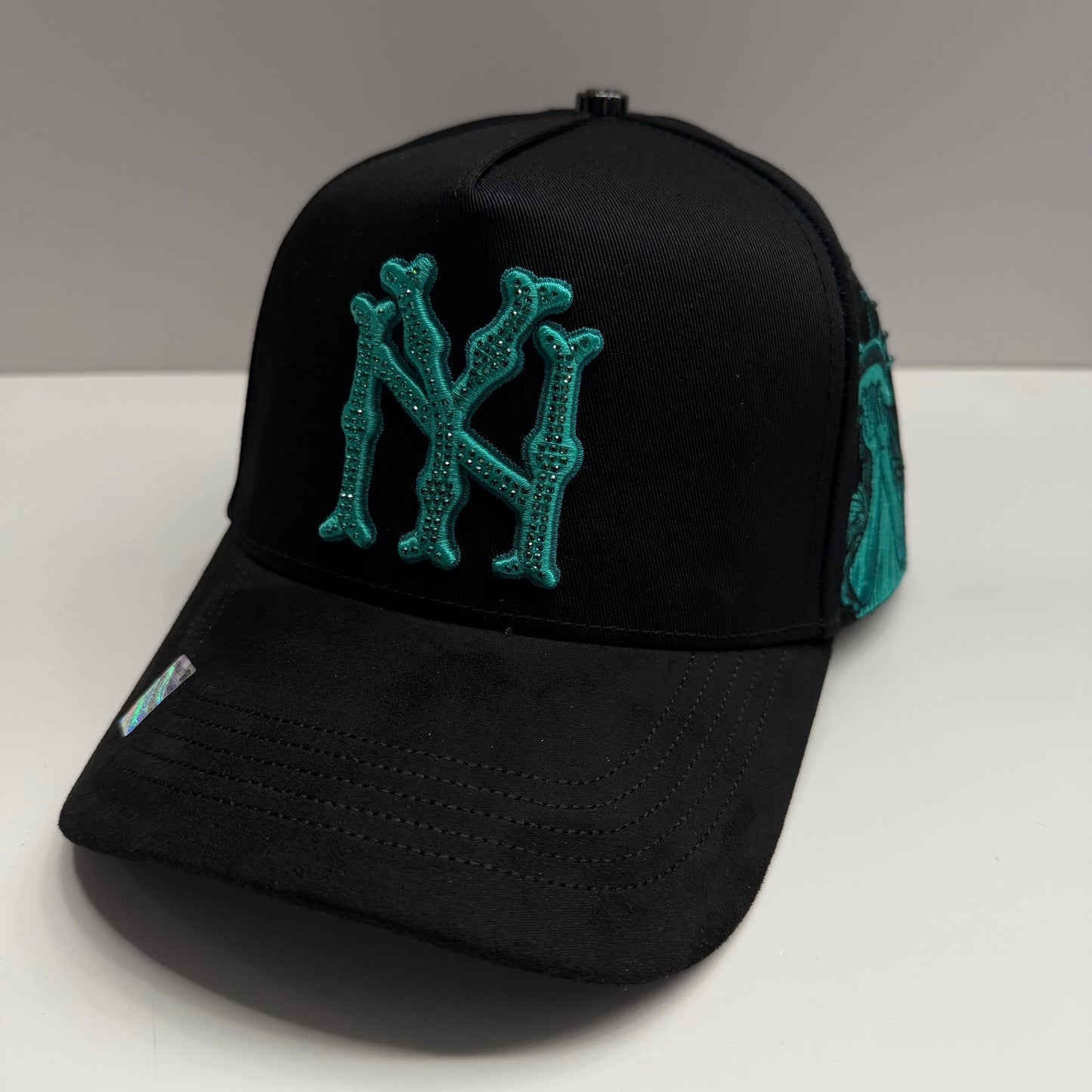 NY BLK AQUA (ALL EYES ON ME)
