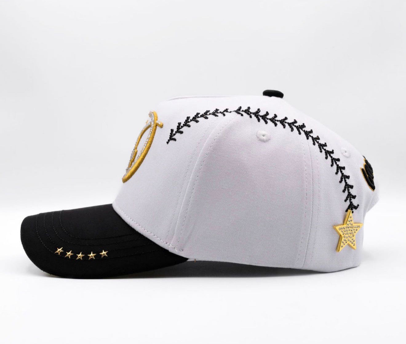 DoDgrs white gold