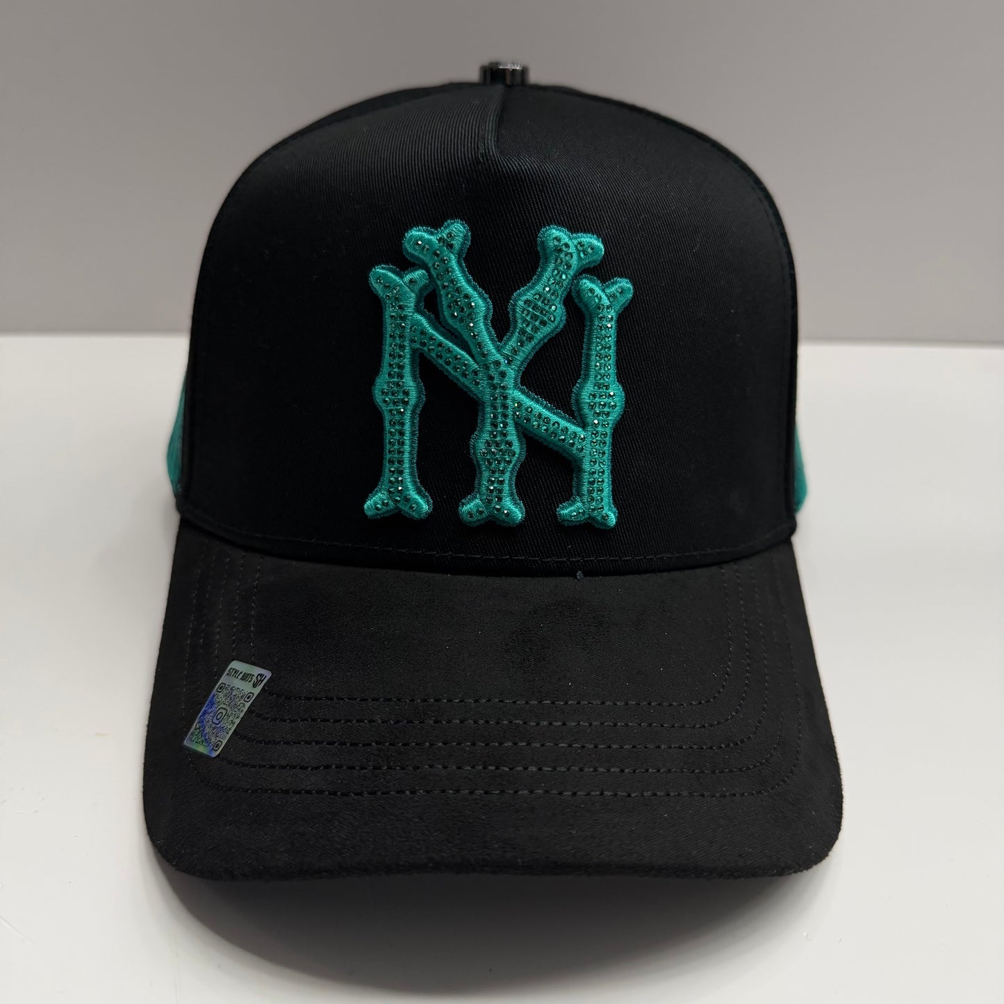 NY BLK AQUA (ALL EYES ON ME)