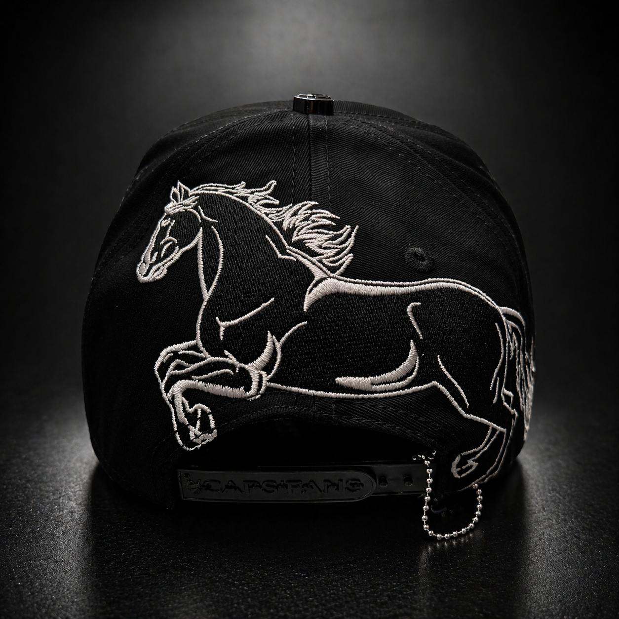 Horse Blk Cream