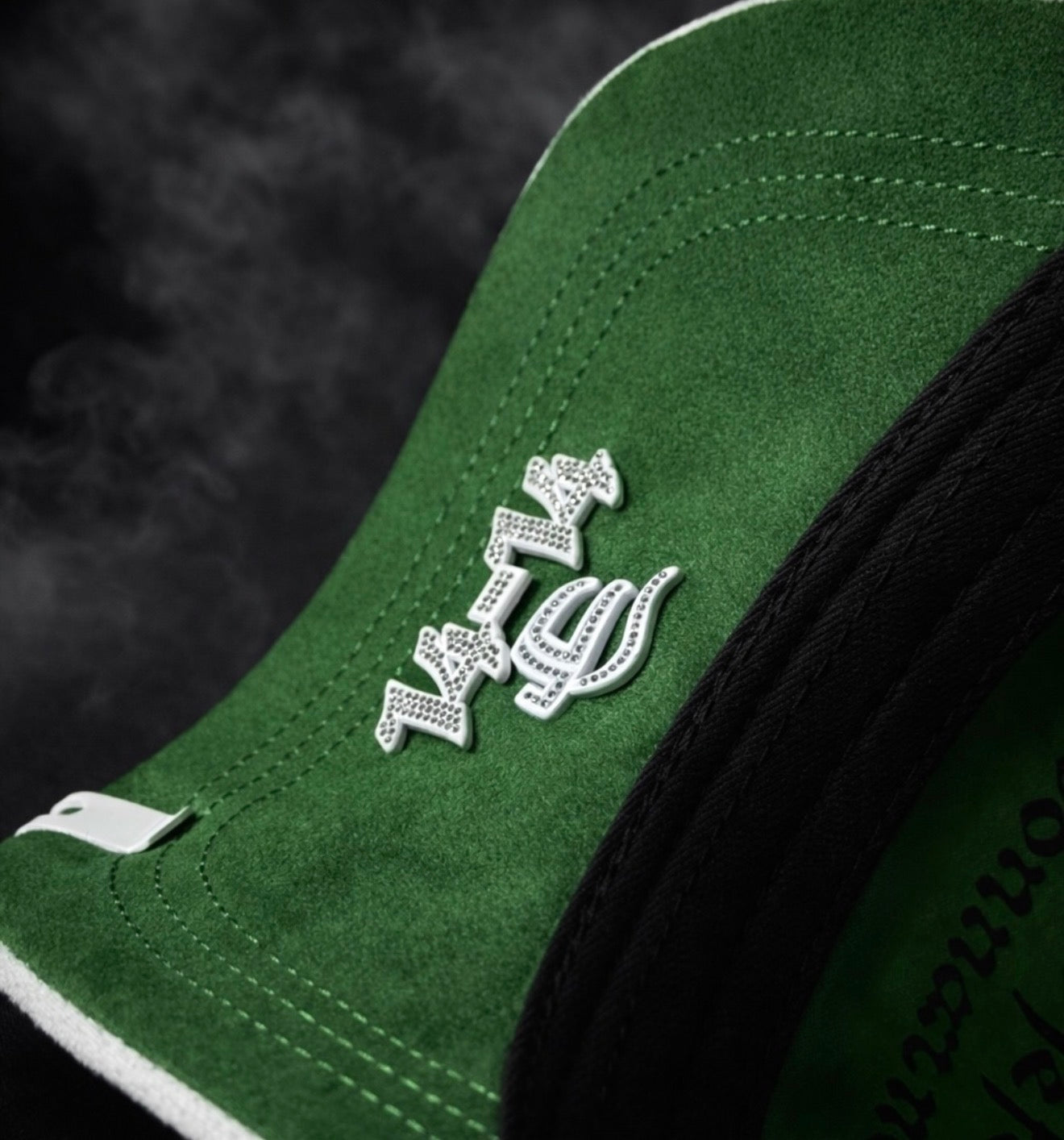 Exodo 14-14 white green
