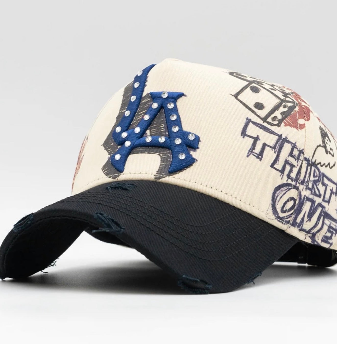 Takes notes x THIRTY ONE HATS