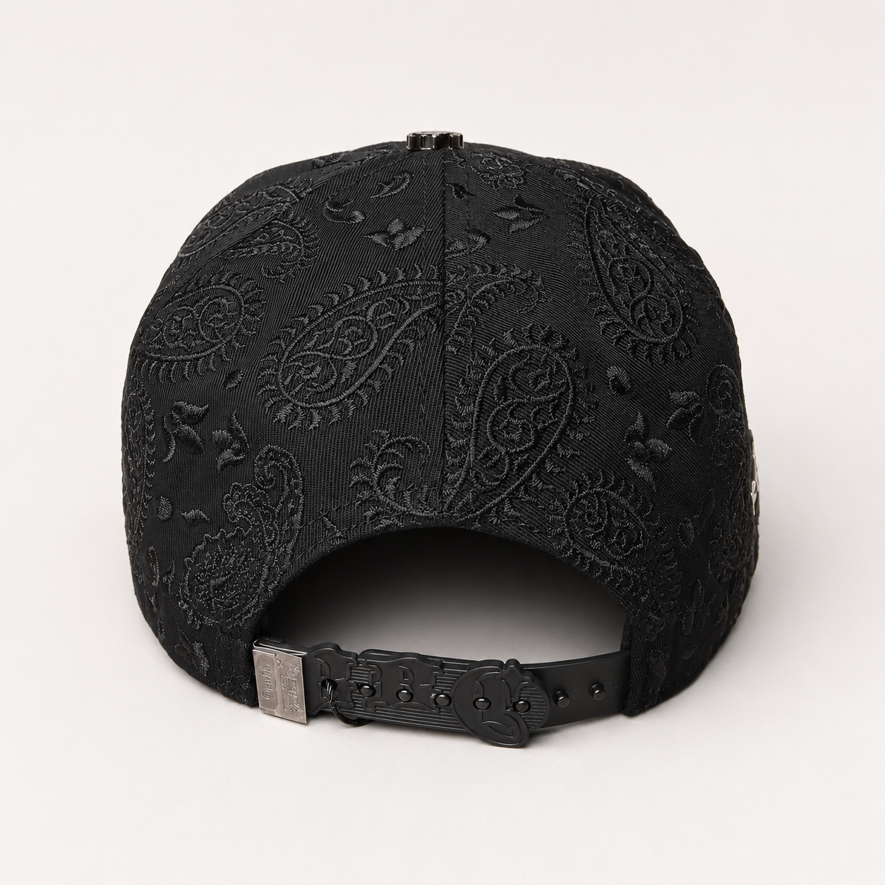 La blk white life’s a risk carnalito